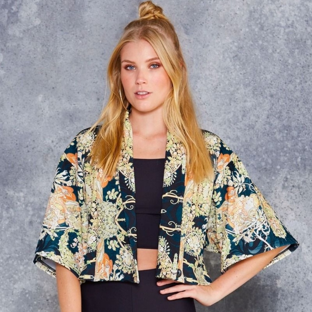⬇️ $59 BlackMilk "Mucha Black Kimono Jacket"